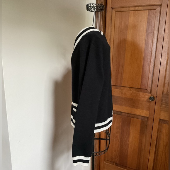 AQUA Cashmere
Stripe Trim Novelty Button Cashmere Cardigan - Large - Picture 4 of 6